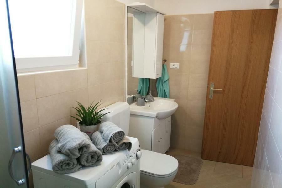 Apartment Norina Grožnjan Buitenkant foto